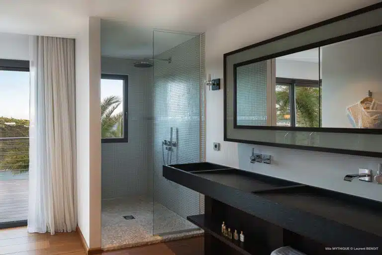 bathroom in the mythique villa in st Barth