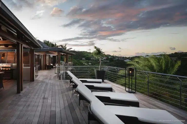 terrace with infinity pool and ocean view in the mythique villa in st Barth