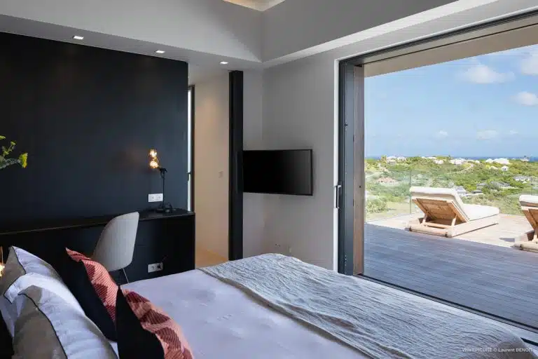 Master bedroom with ocean view from the Epicure villa in Saint Barthelemy