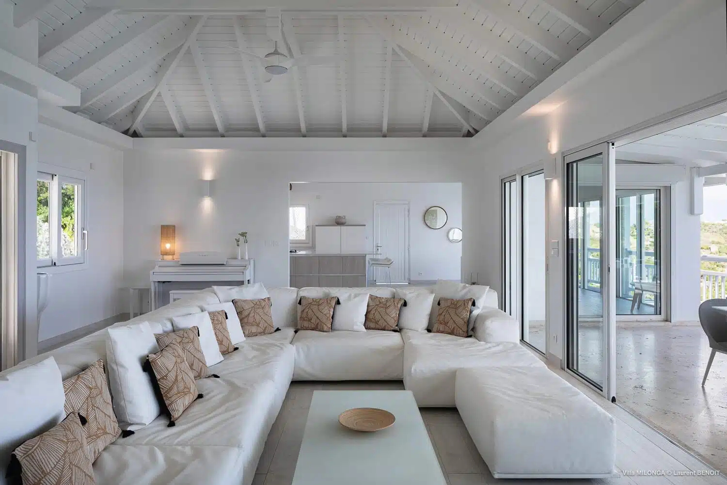 Living room with sea view at Milonga villa, luxury villa for rent in St Barts