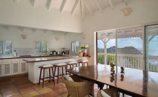 Kitchen with sea view from the villa Joy Gouverneur in St Barth